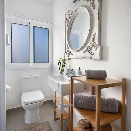 Apartment The Balcony Flat | Central | Green And Cozy Nicosia
